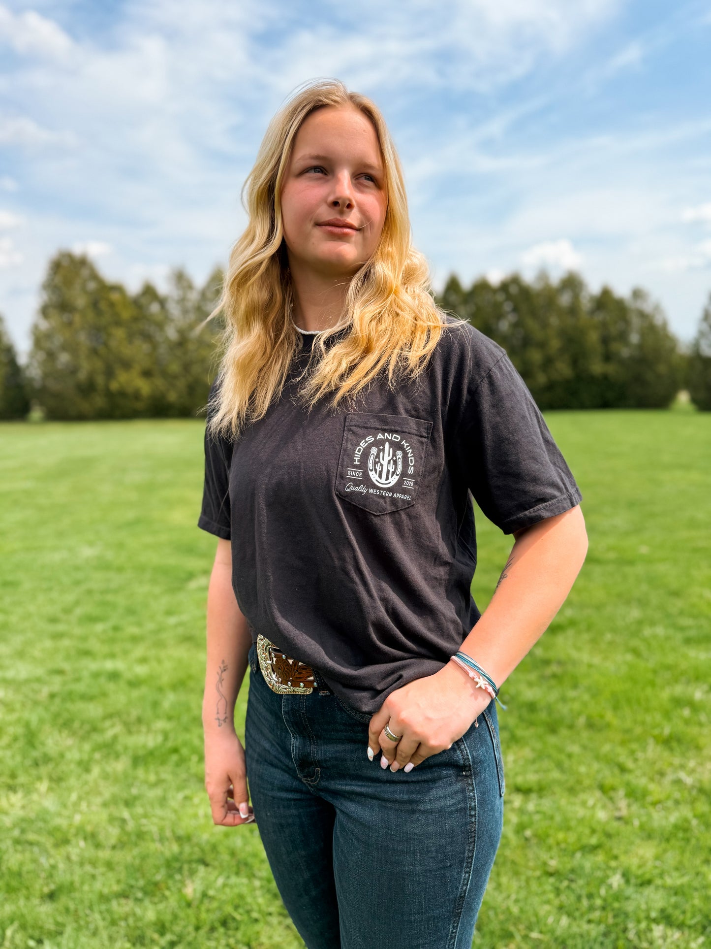 Branded Horseshoe Pocket Tee (Black)